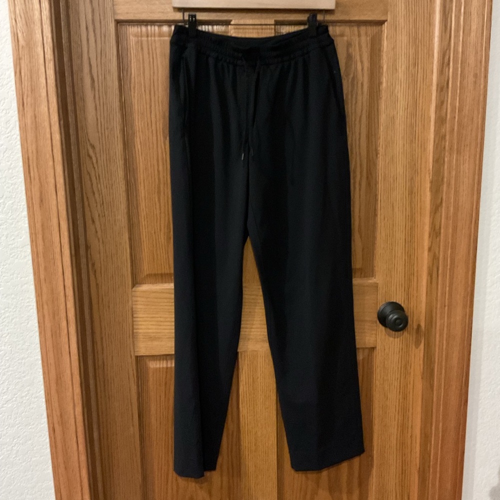 Lululemon Black Relaxed Fit Drawstring Trouser Pants. Size 10
